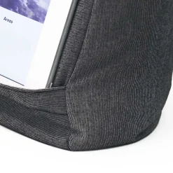 2-i-1 nakkepude og iPad-holder