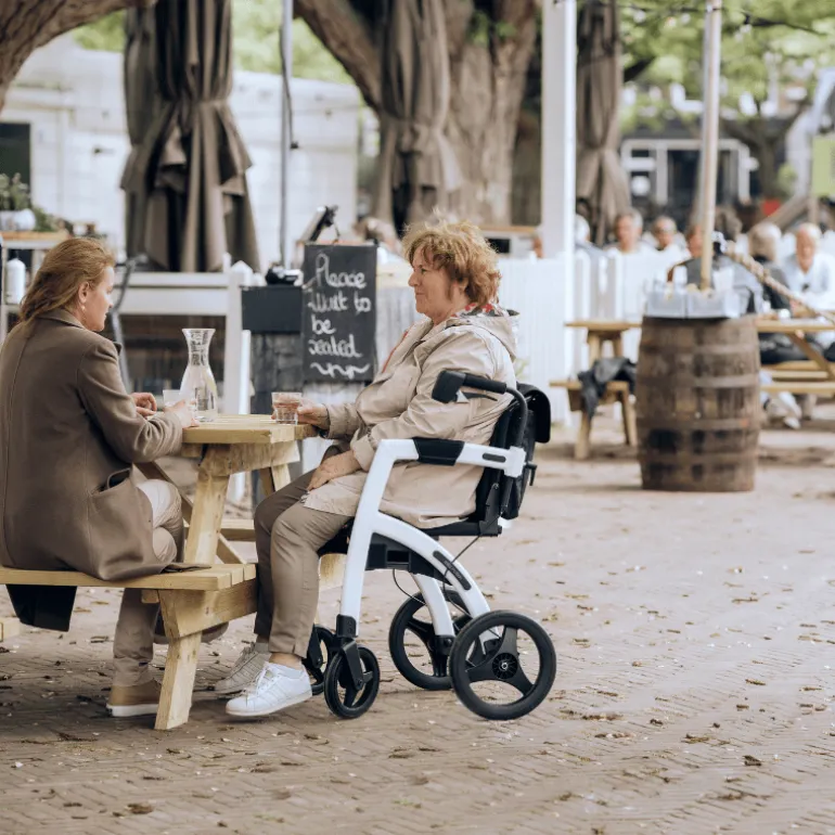 Rollz Motion - Rollator og kørestol